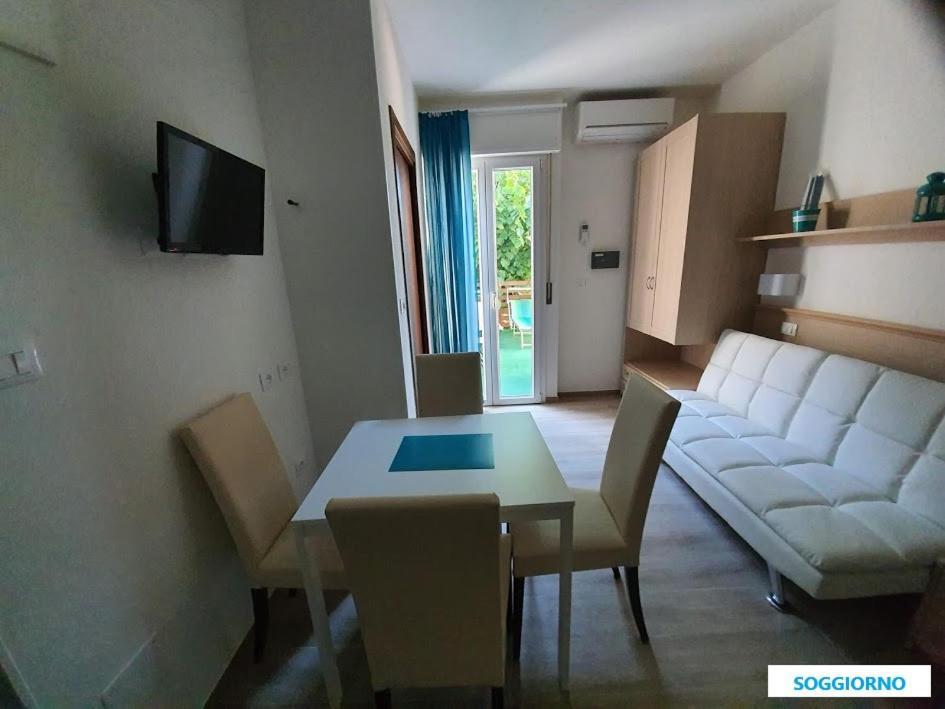 B&B Airone Cervia - Camere E Appartamenti Dış mekan fotoğraf
